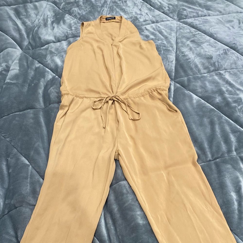 Sleeveless jumper